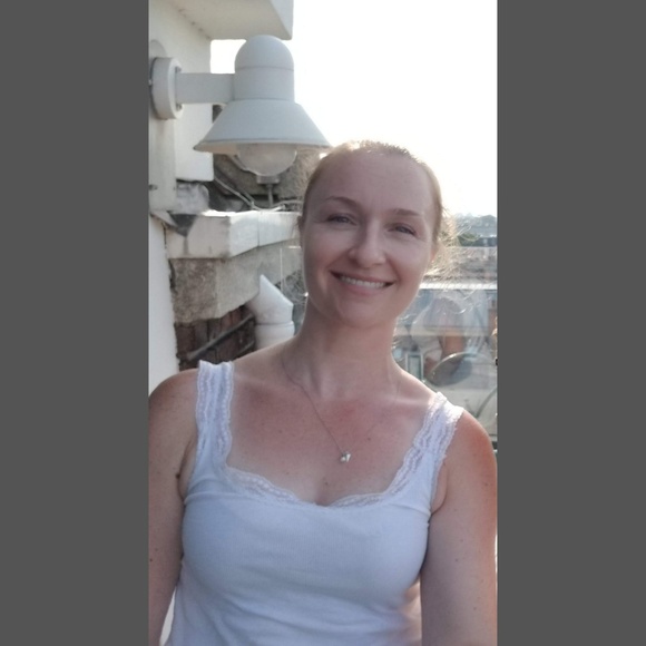 Meet your Posher, Christina - Picture 1 of 2